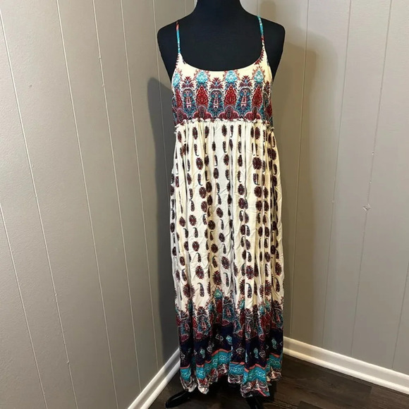 Hem & Thread Dresses & Skirts - Hem & Thread paisley print open X back  gathered skirt raw edge flowy midi. Sz M